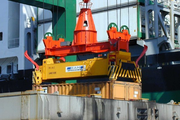 sts spreader lifting single container